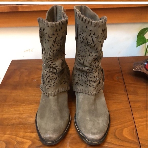 Naughty Monkey Tan Suede Boots - Size
 7.5 - Picture 3 of 8